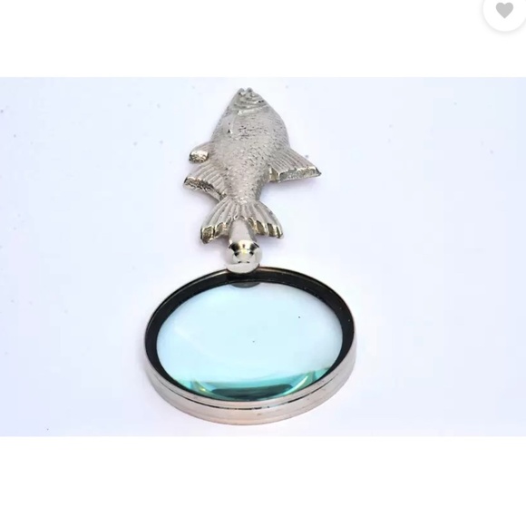 Magnifying Glass with Decorative Silver Fish Handle - Picture 16 of 16